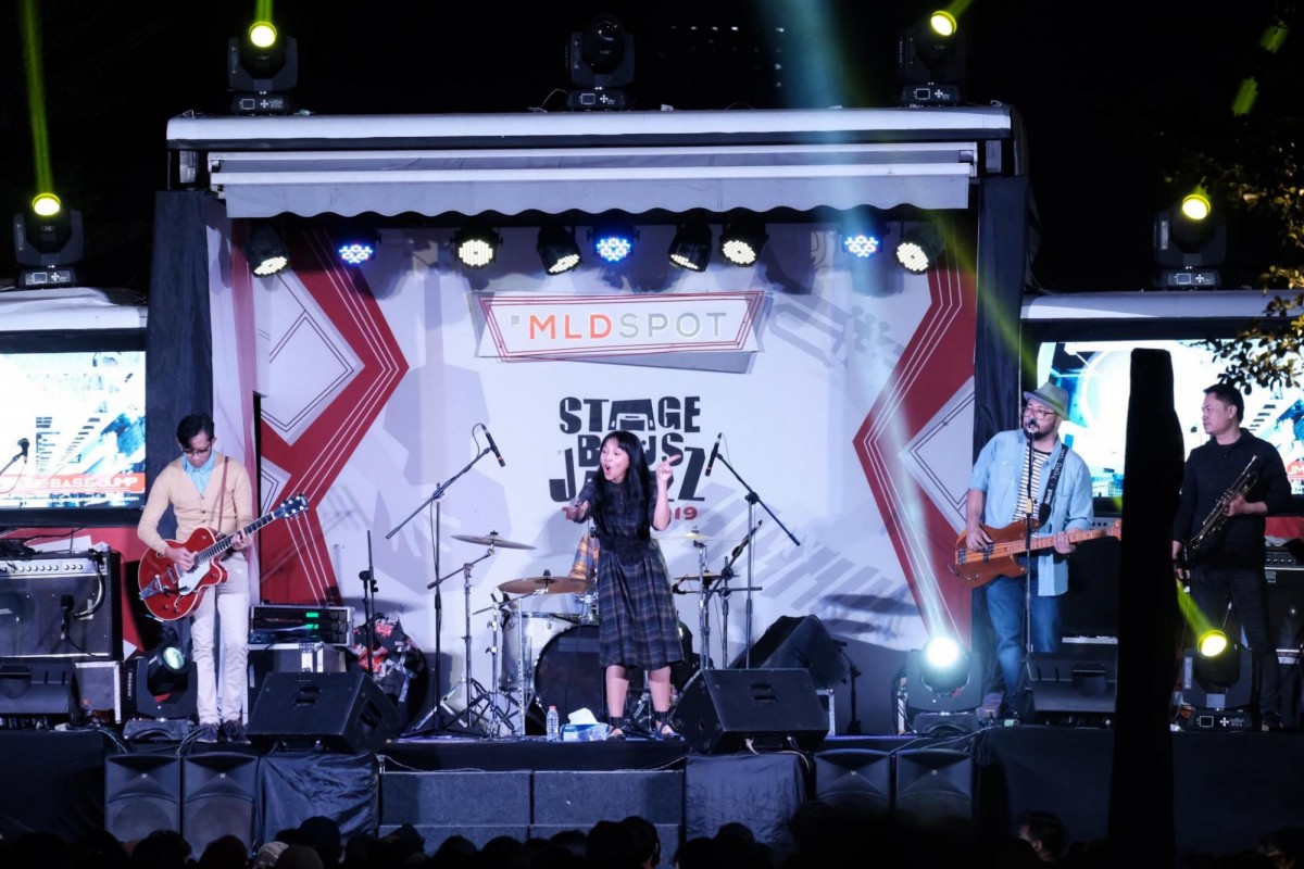 Penampilan Mocca di Stage Bus Jazz Tour 2019 - Bandung